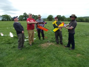 Mike Robinson being presented with the Oke Stik monthly challenge trophy by Rob Oats club chairman